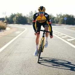 Begroting π AGU Replica Fietssokken Team Jumbo-Visma - Geel - L/XL π 5 Begroting π AGU Replica Fietssokken Team Jumbo-Visma - Geel - L/XL π -AGU WINKLE 550x320 1