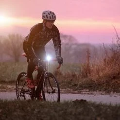 Goedkoop ???? Sigma Buster 800 USB LED Fiets Koplamp - 800 Lumen - Li-ion - Oplaadbaar ???? -AGU WINKLE 550x340 12