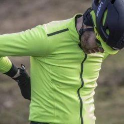 Beste recensies van ???? Rogelli Core Fietsjack - Winter Fietsjas - Winddicht En Waterafstotend - Heren - 0 Tot 10 Graden ???? 43 Beste recensies van ???? Rogelli Core Fietsjack - Winter Fietsjas - Winddicht En Waterafstotend - Heren - 0 Tot 10 Graden ???? -AGU WINKLE 550x366 135