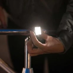 Goedkoopste ???? AXA - Niteline 44 - LED Fietsverlichting - Fietslampjes Voor En Achter - Batterij ???? 10 Goedkoopste ???? AXA - Niteline 44 - LED Fietsverlichting - Fietslampjes Voor En Achter - Batterij ???? -AGU WINKLE 550x366 200