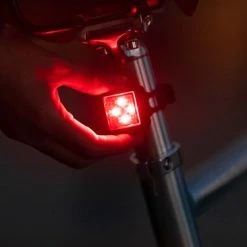 Goedkoopste ???? AXA - Niteline 44 - LED Fietsverlichting - Fietslampjes Voor En Achter - Batterij ???? 11 Goedkoopste ???? AXA - Niteline 44 - LED Fietsverlichting - Fietslampjes Voor En Achter - Batterij ???? -AGU WINKLE 550x366 201