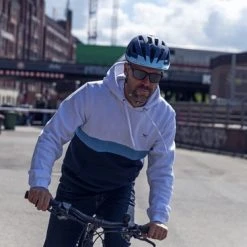 Uitgang ⭐ ABUS Urban-I 3.0 Fietshelm - Maat M (52-58 Cm) - Velvet Black ???? 13 Uitgang ⭐ ABUS Urban-I 3.0 Fietshelm - Maat M (52-58 Cm) - Velvet Black ???? -AGU WINKLE 550x367 19