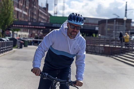 Uitgang ⭐ ABUS Urban-I 3.0 Fietshelm - Maat M (52-58 Cm) - Velvet Black ???? 6 Uitgang ⭐ ABUS Urban-I 3.0 Fietshelm - Maat M (52-58 Cm) - Velvet Black ???? - Afbeelding 6