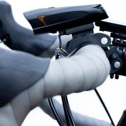 Aanbiedingen ???? YBL LED Fietsverlichting Voorlamp - USB Oplaadbaar - Voorlicht Racefiets ???? 7 Aanbiedingen ???? YBL LED Fietsverlichting Voorlamp - USB Oplaadbaar - Voorlicht Racefiets ???? -AGU WINKLE 550x376 7