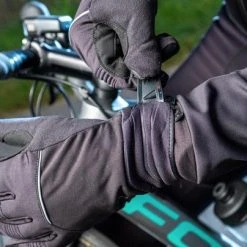 Nieuw ???? BBB Cycling WaterShield Fietshandschoenen Winter - Fiets Handschoenen Touchscreen - 0-10 - Wind- En Waterdicht - Zwart - Maat XL ???? 9 Nieuw ???? BBB Cycling WaterShield Fietshandschoenen Winter - Fiets Handschoenen Touchscreen - 0-10 - Wind- En Waterdicht - Zwart - Maat XL ???? -AGU WINKLE 550x404 7