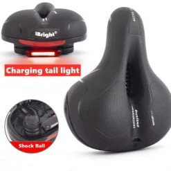 Aanbiedingen ⭐ IBright Gel Fietszadel Met LED Oplaadbare Achterlicht - USB Oplaadbaar - Fietsverlichting Met 6 Functie's - Dames / Heren - Waterdicht - Gratis Zadelstrop - USB Oplaadkabel - Zwart 👏