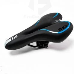 Promo ❤️ Voltano Trekking Fietszadel - Comfortabel Gel Zadel - Met Uitsparing - Inclusief Zadelstrop - 100% Waterdicht - Unisex - Zwart / Blauw ???? 12 Promo ❤️ Voltano Trekking Fietszadel - Comfortabel Gel Zadel - Met Uitsparing - Inclusief Zadelstrop - 100% Waterdicht - Unisex - Zwart / Blauw ???? -AGU WINKLE 550x530 1