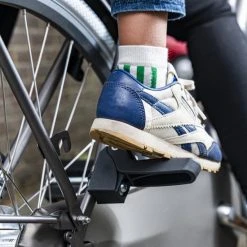 Aanbiedingen ???? Qibbel 6+ Junior Fietsstoeltje Achter - Legergroen Met Zwart Kussentje ???? -AGU WINKLE 550x550 386