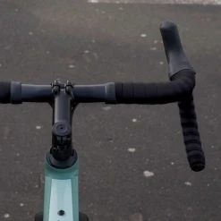 Aanbiedingen ???? BBB Cycling RaceRibbon Stuurtape - Antislip - Stuurlint Racefiets - Stretch Materiaal - Zwart - 2 Rollen - BHT-01 ???? -AGU WINKLE 550x550 55