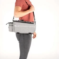 Nieuw ✔️ Dunlop Koeltas Voor Bagagedrager Fiets - 7 Liter - Fietstas - Klittenband Bevestiging - Incl. Extra Opbergvakken En Flessenhouder - Isolerende Binnenlaag - Met Schouderband - Grijs 🧨 -AGU WINKLE 550x634