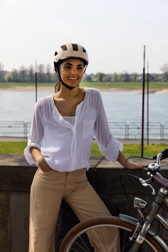 Goedkoopste ???? ABUS Hyban 2.0 Fietshelm - Maat L (56-61 Cm) - Velvet Black ✔️ 6 Goedkoopste ???? ABUS Hyban 2.0 Fietshelm - Maat L (56-61 Cm) - Velvet Black ✔️ - Afbeelding 6