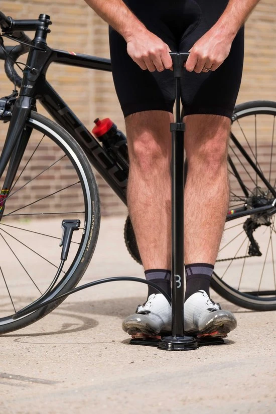 Nieuw ✨ BBB Cycling AirSteel Fietspomp Met Drukmeter - Fiets Pomp Racefiets En Mountainbike - Voetpomp Extra Lang 11 Bar - Zwart - BFP-27 ⭐ 6 Nieuw ✨ BBB Cycling AirSteel Fietspomp Met Drukmeter - Fiets Pomp Racefiets En Mountainbike - Voetpomp Extra Lang 11 Bar - Zwart - BFP-27 ⭐ - Afbeelding 6